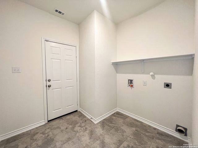 4555 Whispering Oak, New Braunfels, TX 78130