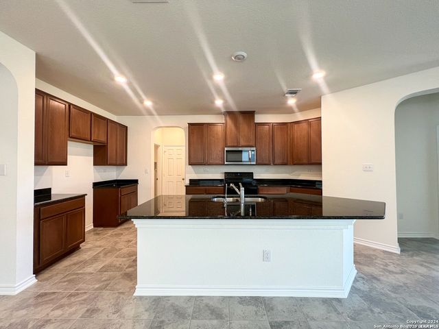 4555 Whispering Oak, New Braunfels, TX 78130