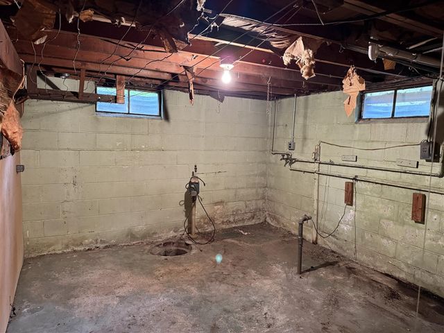 2264 White Street, Niles, MI 49120