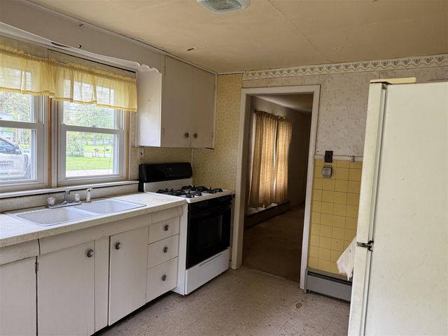 2264 White Street, Niles, MI 49120