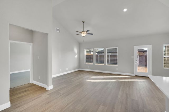 2119 Mustang Way, Seagoville, TX 75159