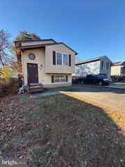 538 ELIZABETH LN, Glen Burnie, MD 21061