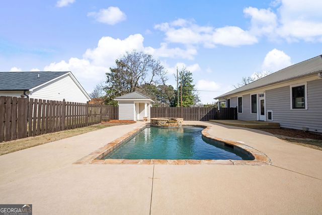 212 Durand Street, Woodbury, GA 30293