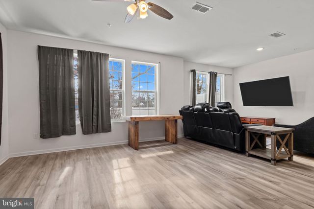 228 PARK LN, Dunellen, NJ 08812