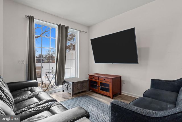 228 PARK LN, Dunellen, NJ 08812