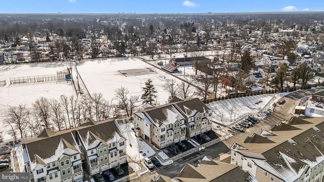 228 PARK LN, Dunellen, NJ 08812