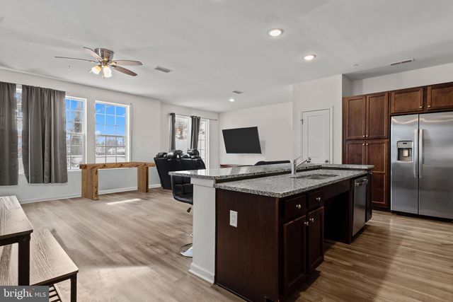 228 PARK LN, Dunellen, NJ 08812