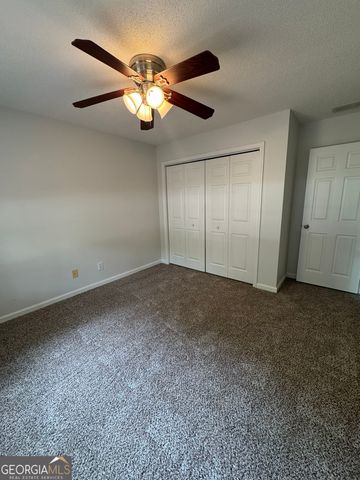 231 Barrington Farms Parkway, Sharpsburg, GA 30277