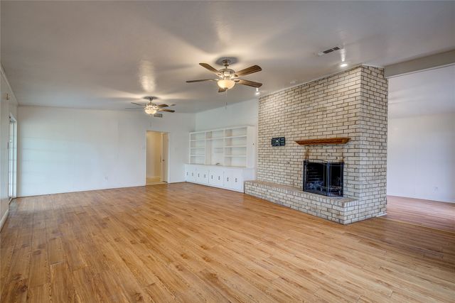 1218 Northwood Drive, Commerce, TX 75428