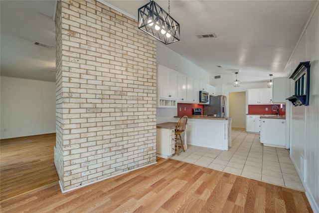 1218 Northwood Drive, Commerce, TX 75428