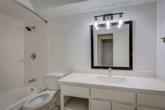 1218 Northwood Drive, Commerce, TX 75428