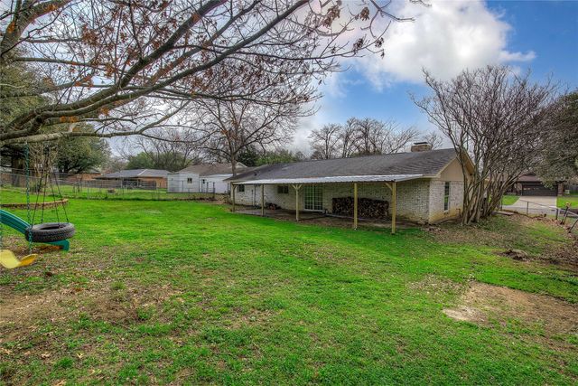 1218 Northwood Drive, Commerce, TX 75428