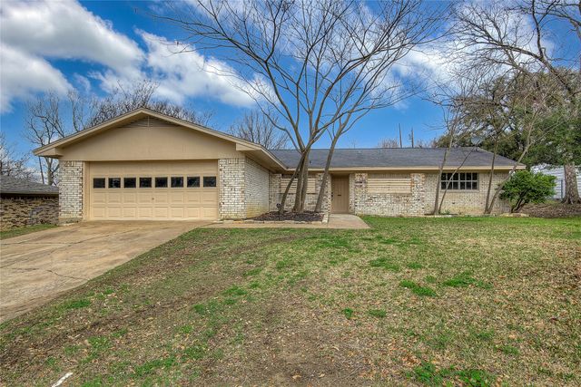 1218 Northwood Drive, Commerce, TX 75428