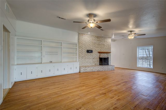 1218 Northwood Drive, Commerce, TX 75428