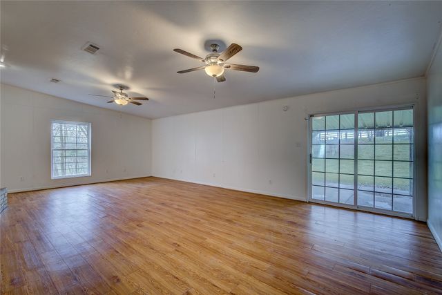 1218 Northwood Drive, Commerce, TX 75428