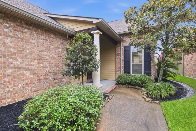 6105 W Azalea Drive, Lake Charles, LA 70605