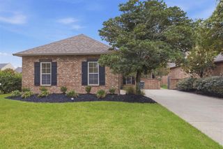 6105 W Azalea Drive, Lake Charles, LA 70605