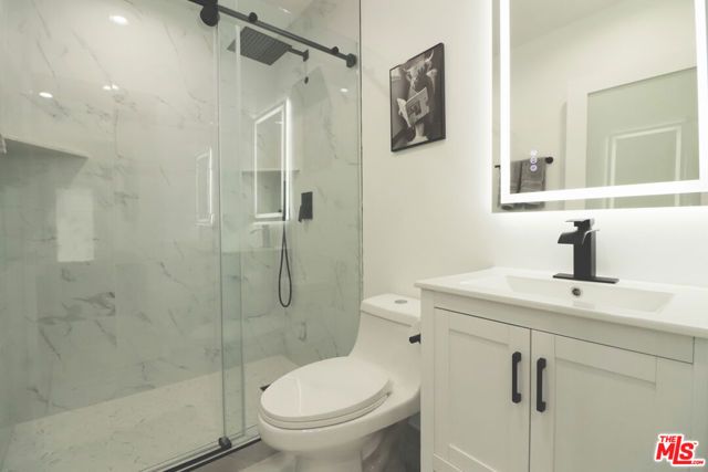 9040 Phyllis Avenue C, West Hollywood, CA 90069