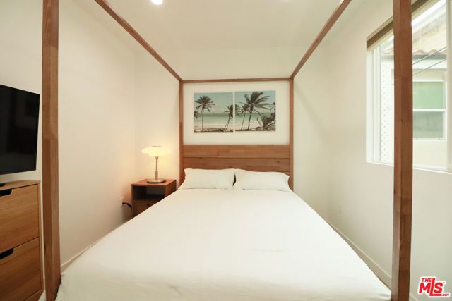 9040 Phyllis Avenue C, West Hollywood, CA 90069