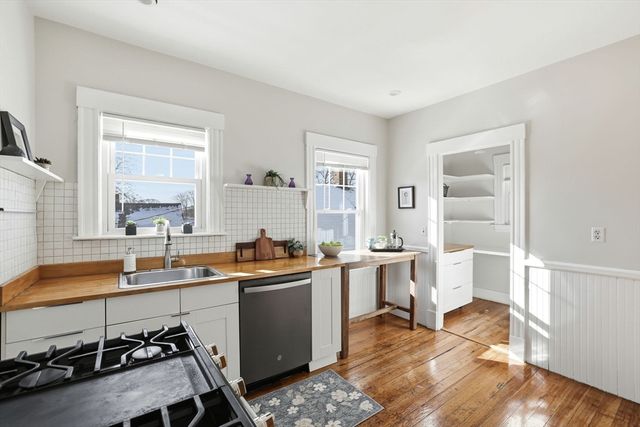 115 Navarre St 2, Boston, MA 02136