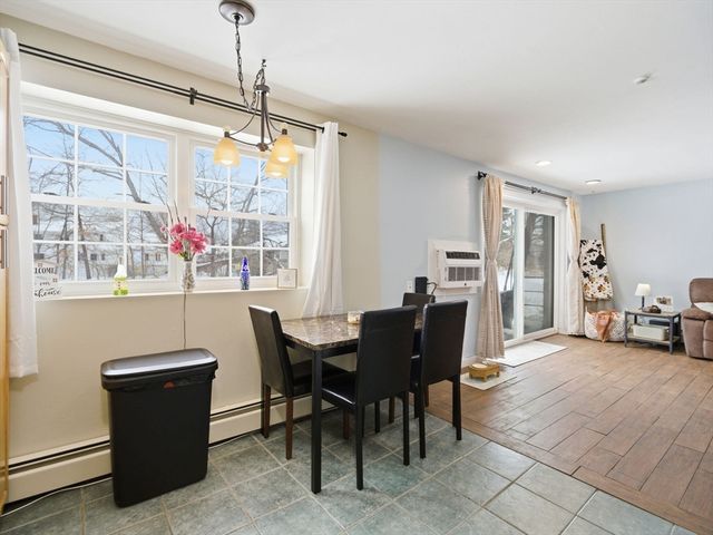 78 Edgelawn Ave 7, North Andover, MA 01845