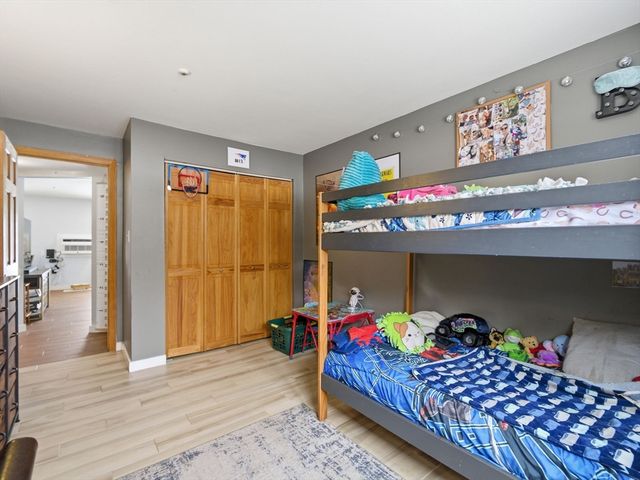 78 Edgelawn Ave 7, North Andover, MA 01845