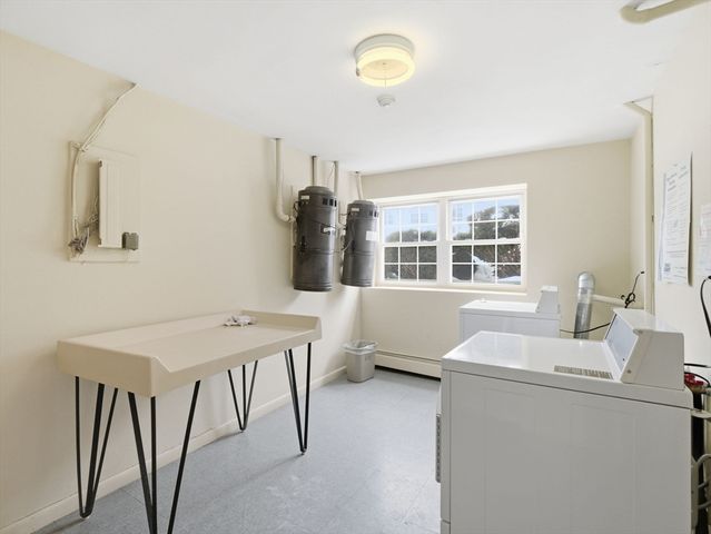 78 Edgelawn Ave 7, North Andover, MA 01845