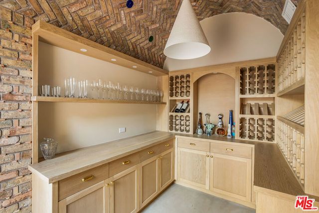 1744 Reedvale Lane, Los Angeles, CA 90049