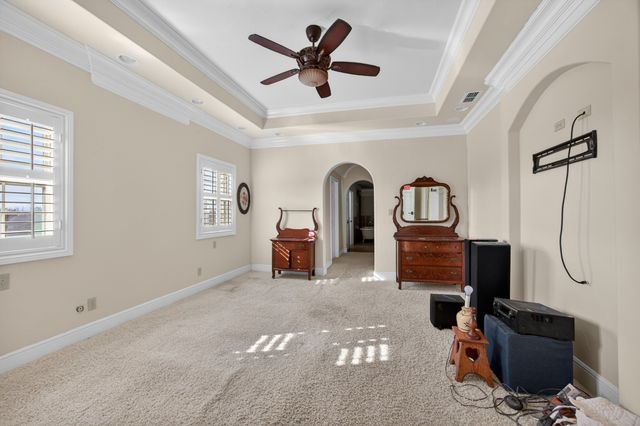 310 Oakhill Drive, Keene, TX 76059