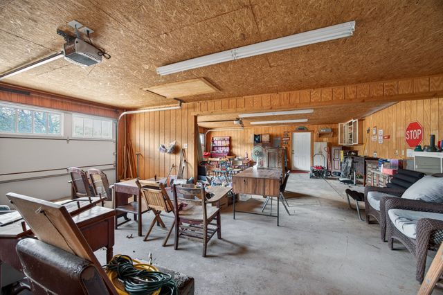 310 Oakhill Drive, Keene, TX 76059