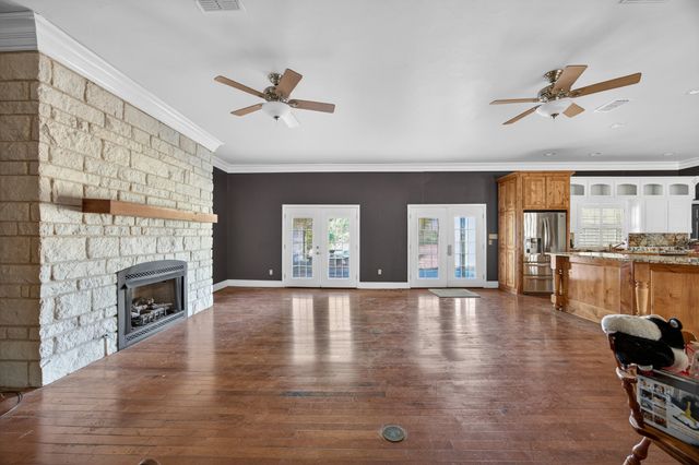 310 Oakhill Drive, Keene, TX 76059