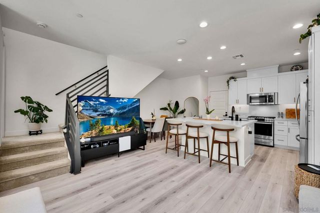 9161 Hala Way, San Diego, CA 92126