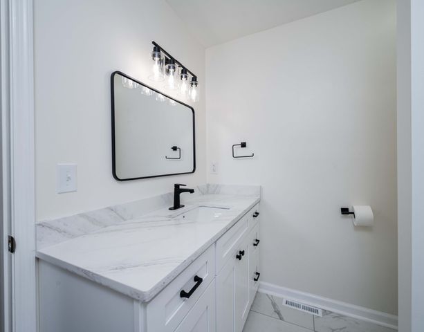 152 Greenbriar Cir, Manchester, TN 37355