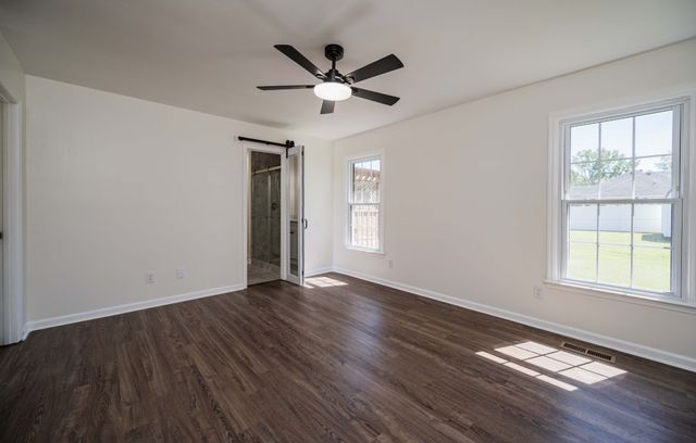 152 Greenbriar Cir, Manchester, TN 37355