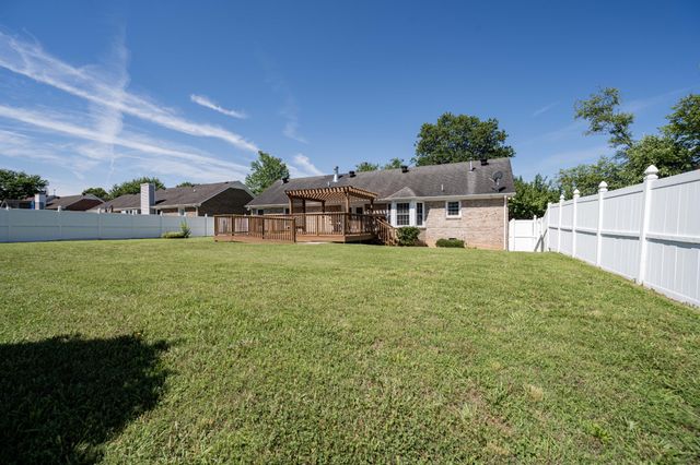 152 Greenbriar Cir, Manchester, TN 37355