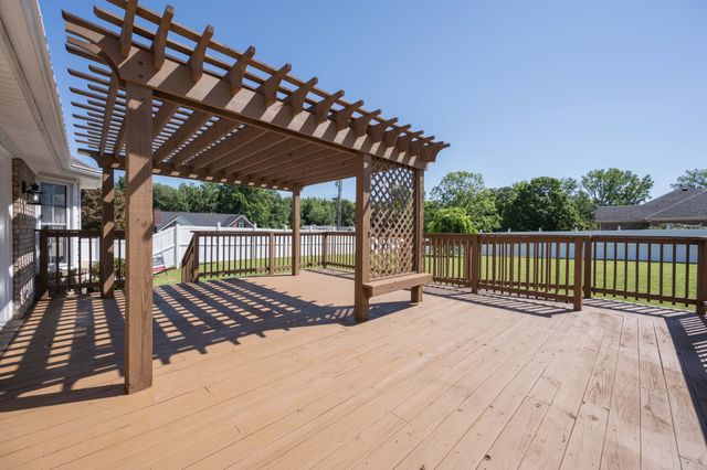 152 Greenbriar Cir, Manchester, TN 37355