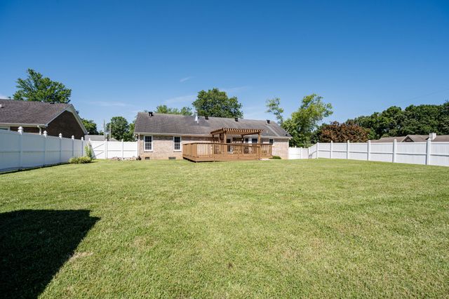 152 Greenbriar Cir, Manchester, TN 37355