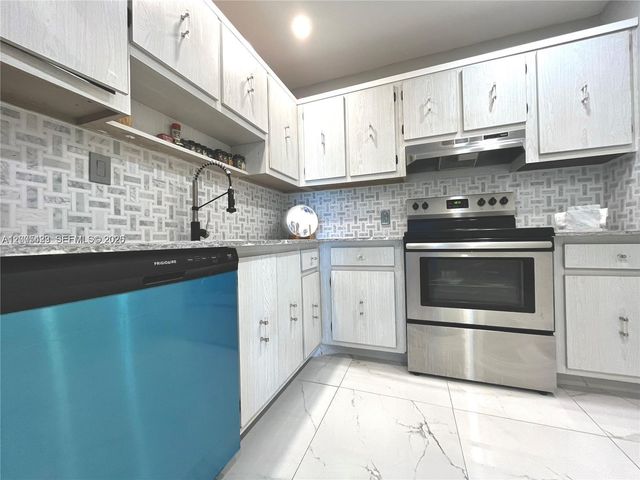 100 Bayview Dr 1827, Sunny Isles Beach, FL 33160