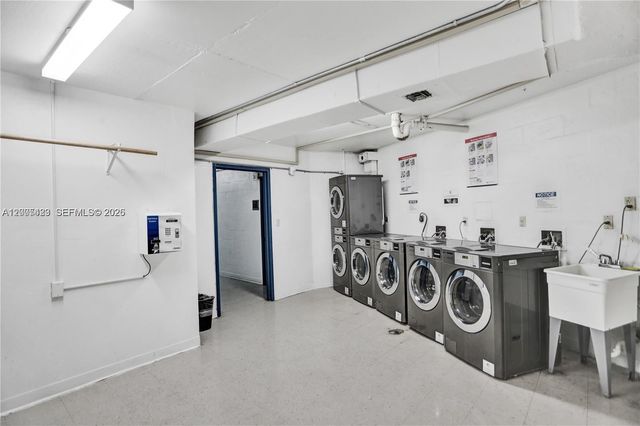 100 Bayview Dr 1827, Sunny Isles Beach, FL 33160