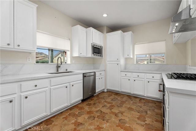 16841 Roosevelt, Huntington Beach, CA 92649