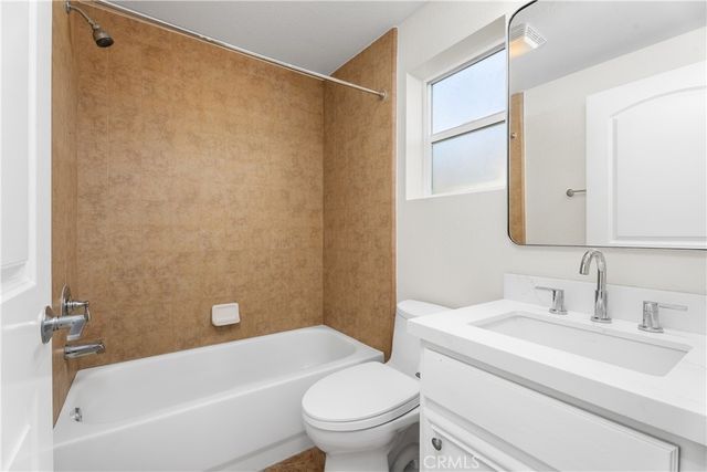 16841 Roosevelt, Huntington Beach, CA 92649