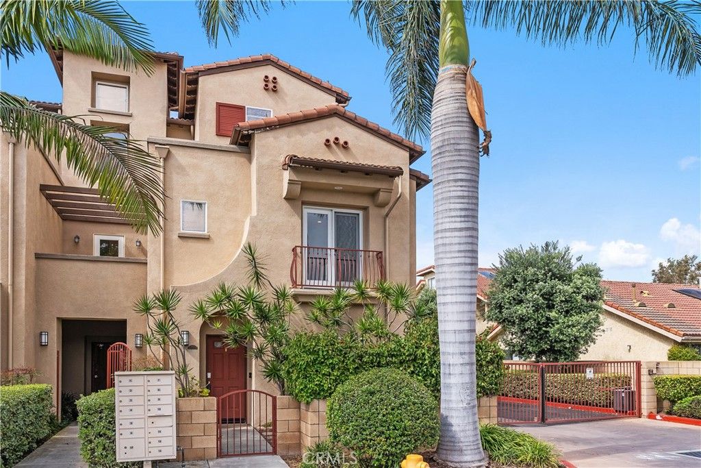 16841 Roosevelt, Huntington Beach, CA 92649