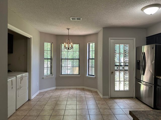 2806 MARYLAND CIR E, Memphis, TN 38133