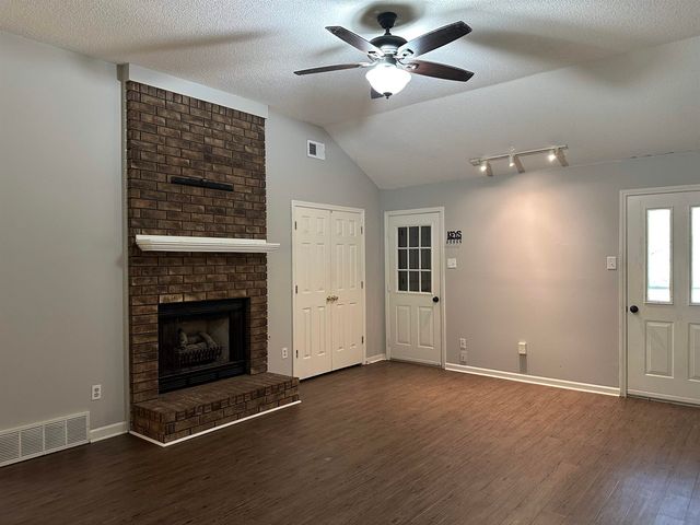 2806 MARYLAND CIR E, Memphis, TN 38133