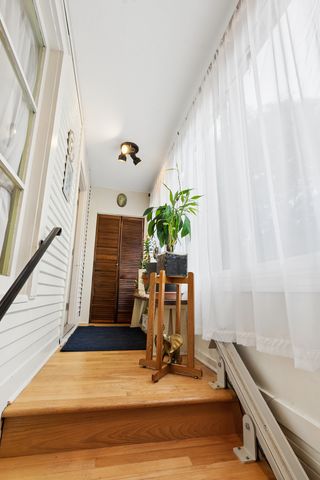 1721 W Foster Avenue, Chicago, IL 60640