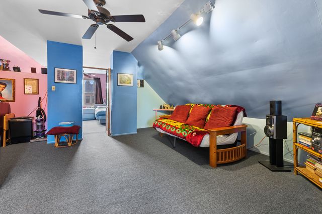 1721 W Foster Avenue, Chicago, IL 60640