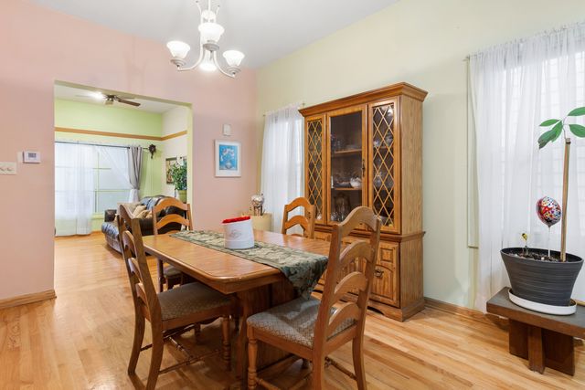 1721 W Foster Avenue, Chicago, IL 60640