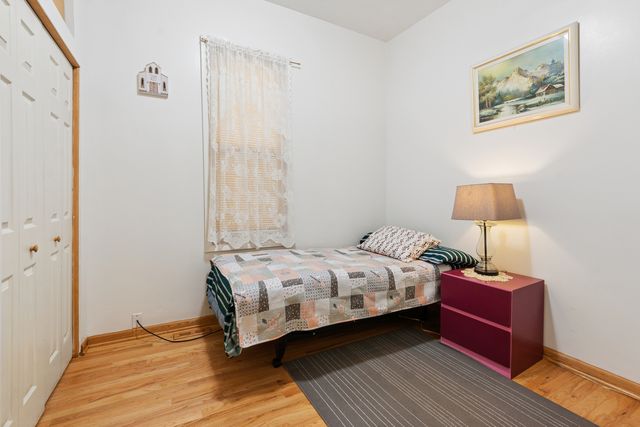 1721 W Foster Avenue, Chicago, IL 60640