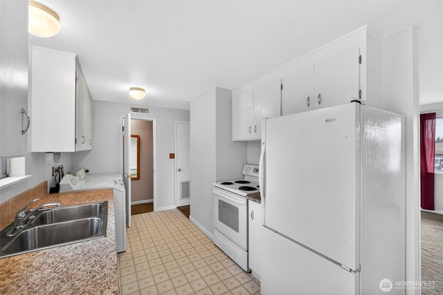 2717 SW 328th Street, Federal Way, WA 98023