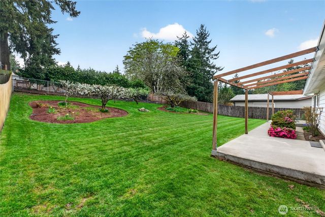 2717 SW 328th Street, Federal Way, WA 98023